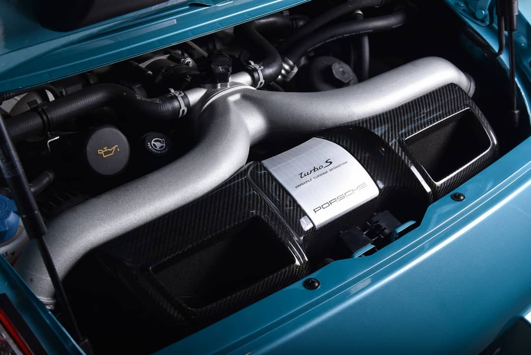 2012 Porsche 911 Turbo S — photo 30