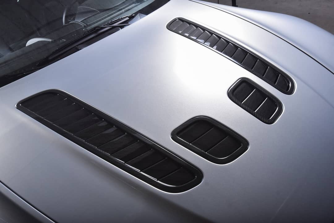2011 Aston Martin V12 Vantage — photo 24
