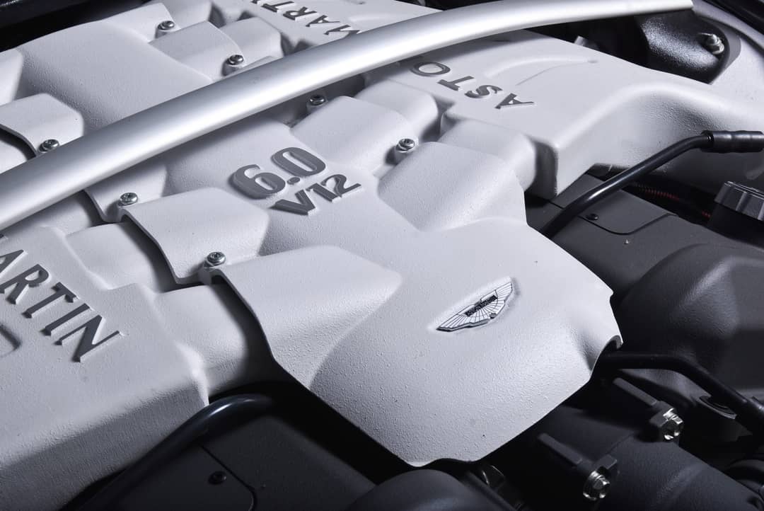 2011 Aston Martin V12 Vantage — photo 26