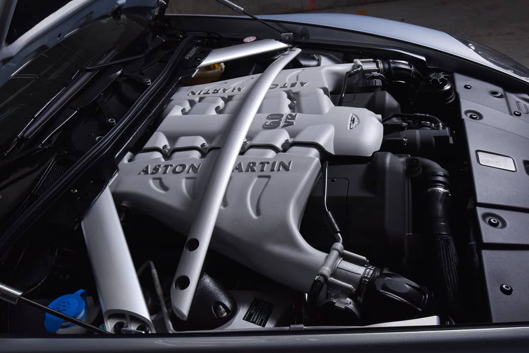 2011 Aston Martin V12 Vantage — photo 29