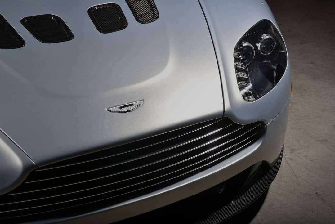 2011 Aston Martin V12 Vantage — photo 30