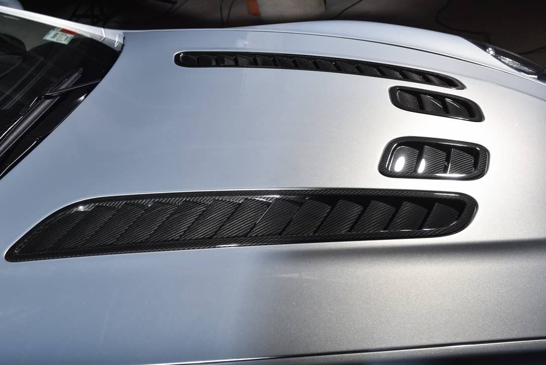 2011 Aston Martin V12 Vantage — photo 31