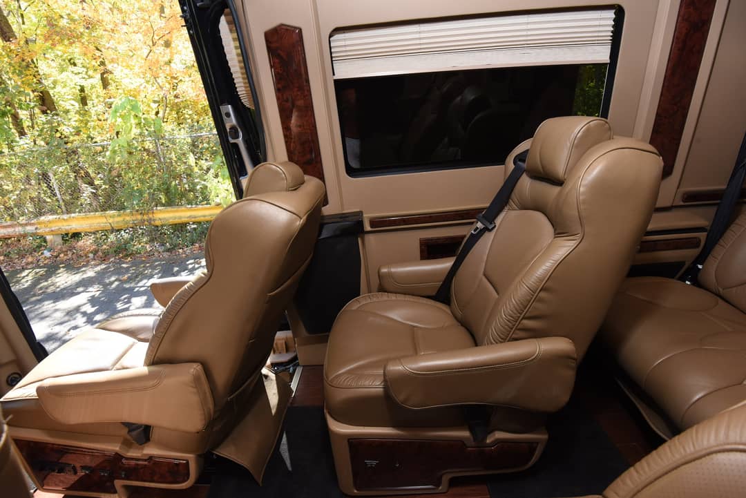 2013 Mercedes-Benz Sprinter Luxury Bus 2500 — photo 12
