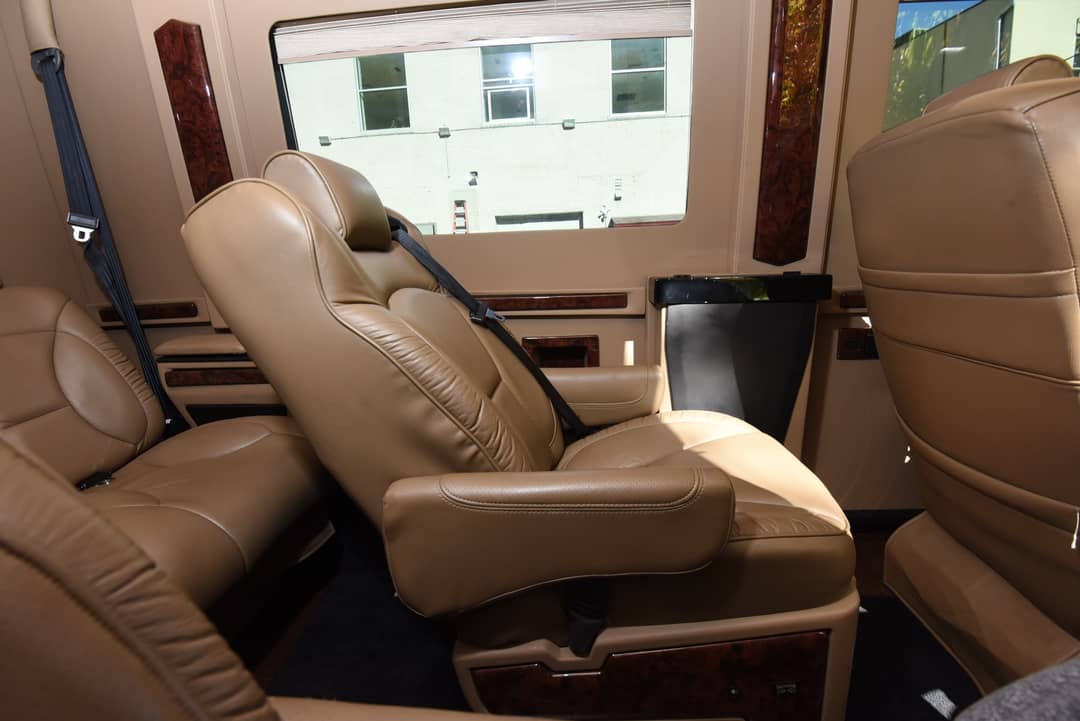 2013 Mercedes-Benz Sprinter Luxury Bus 2500 — photo 13