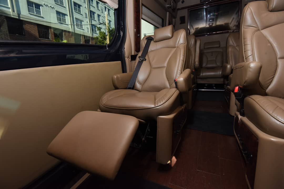 2013 Mercedes-Benz Sprinter Luxury Bus 2500 — photo 20