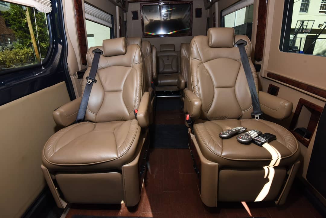2013 Mercedes-Benz Sprinter Luxury Bus 2500 — photo 21