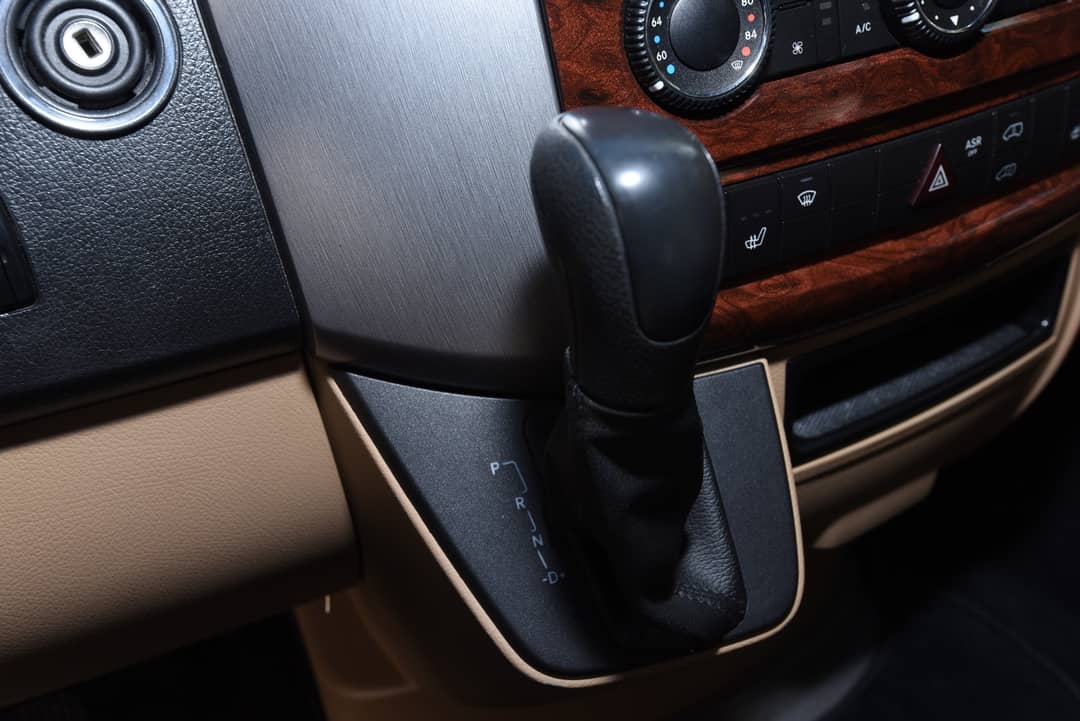 2013 Mercedes-Benz Sprinter Luxury Bus 2500 — photo 4