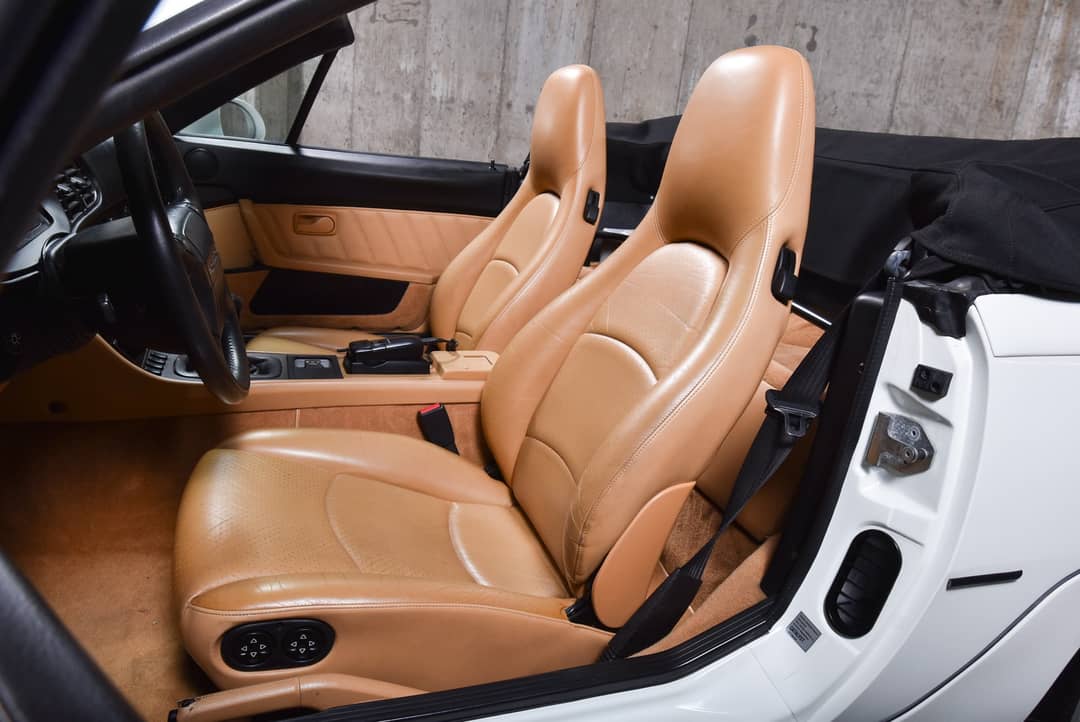 1994 Porsche 968 — photo 18