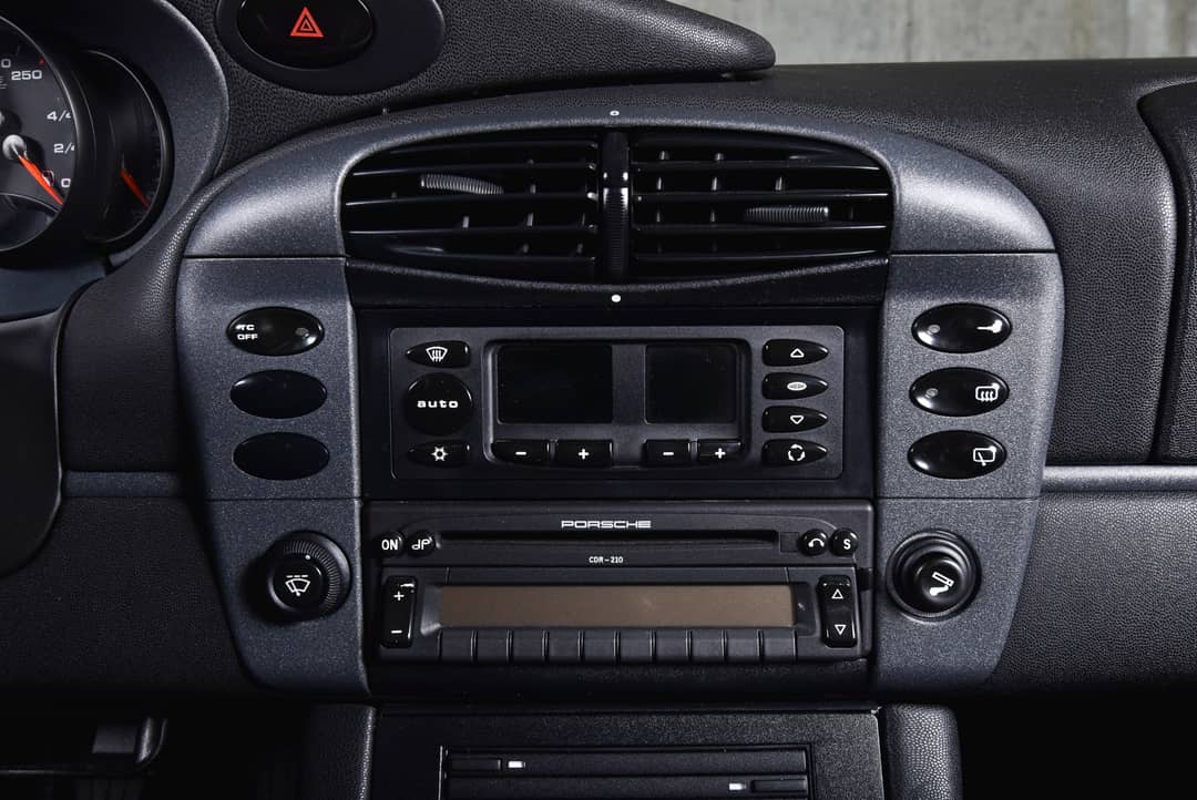 1999 Porsche 911 Carrera — photo 18