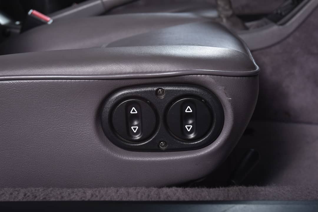 1992 Porsche 911 Carrera 4 — photo 22