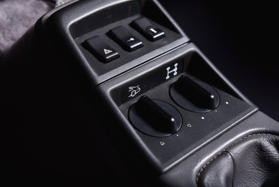 1992 Porsche 911 Carrera 4 — photo 28