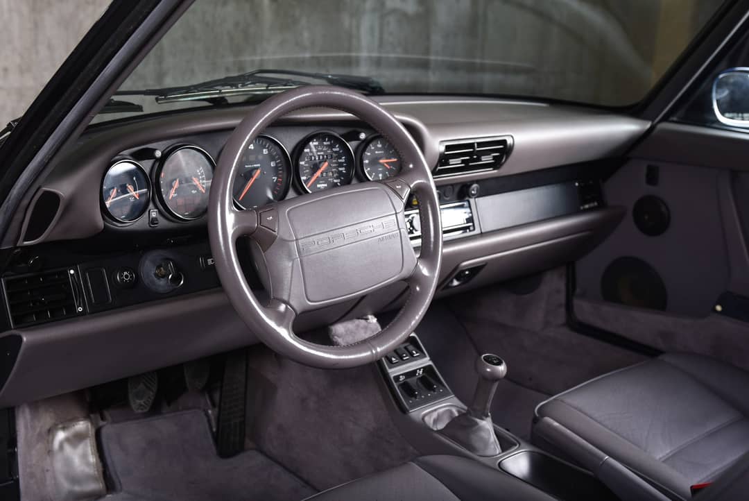 1992 Porsche 911 Carrera 4 — photo 32