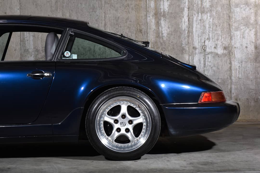 1992 Porsche 911 Carrera 4 — photo 9