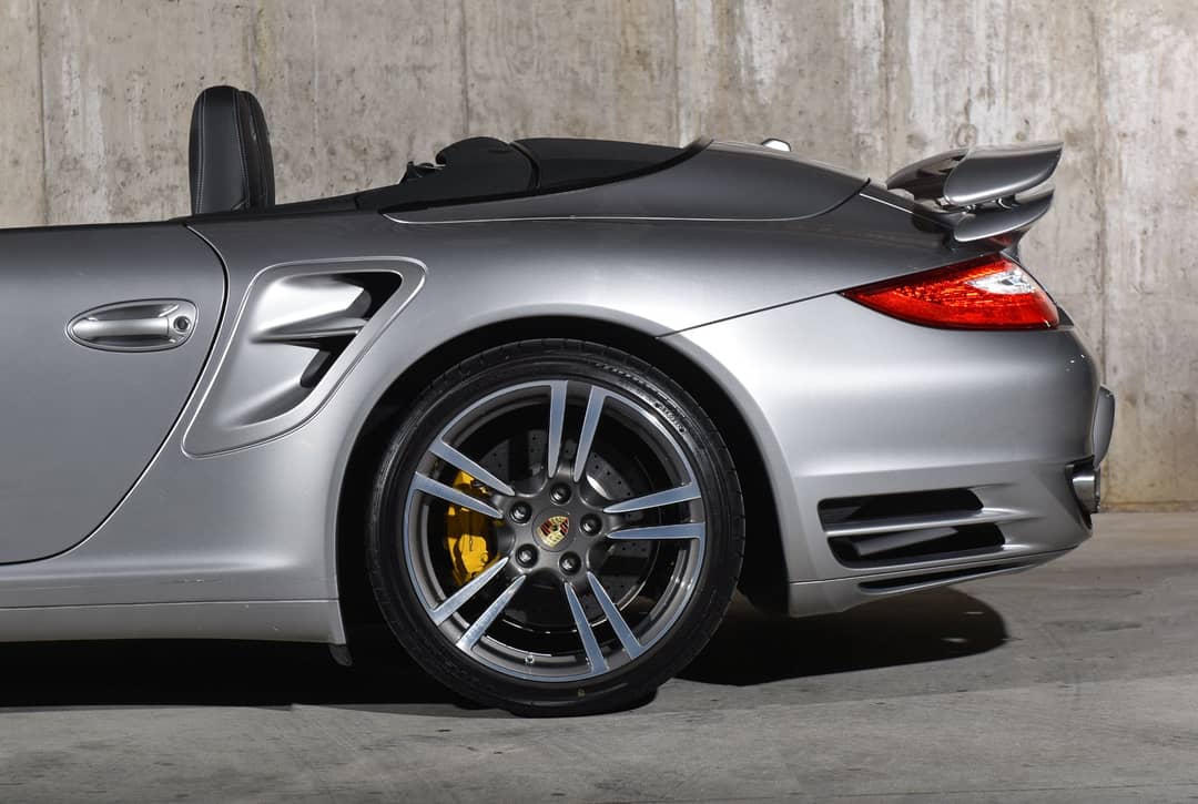 2011 Porsche 911 Turbo S — photo 23