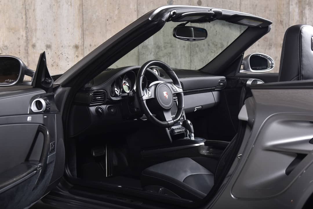 2011 Porsche 911 Turbo S — photo 33
