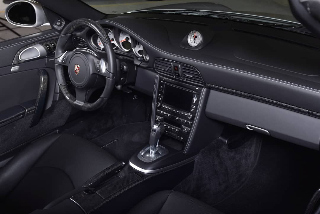 2011 Porsche 911 Turbo S — photo 34