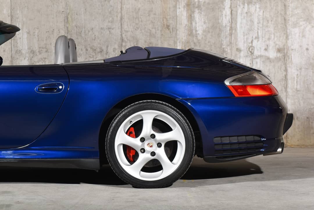 2004 Porsche 911 Carrera 4S — photo 14