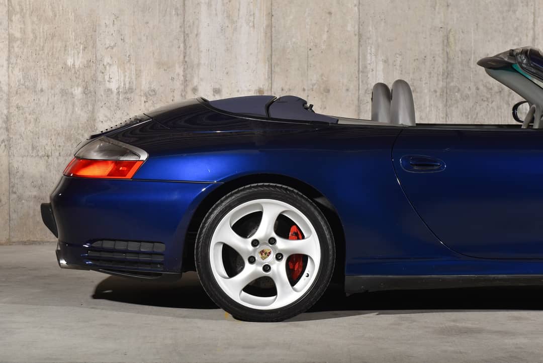2004 Porsche 911 Carrera 4S — photo 9