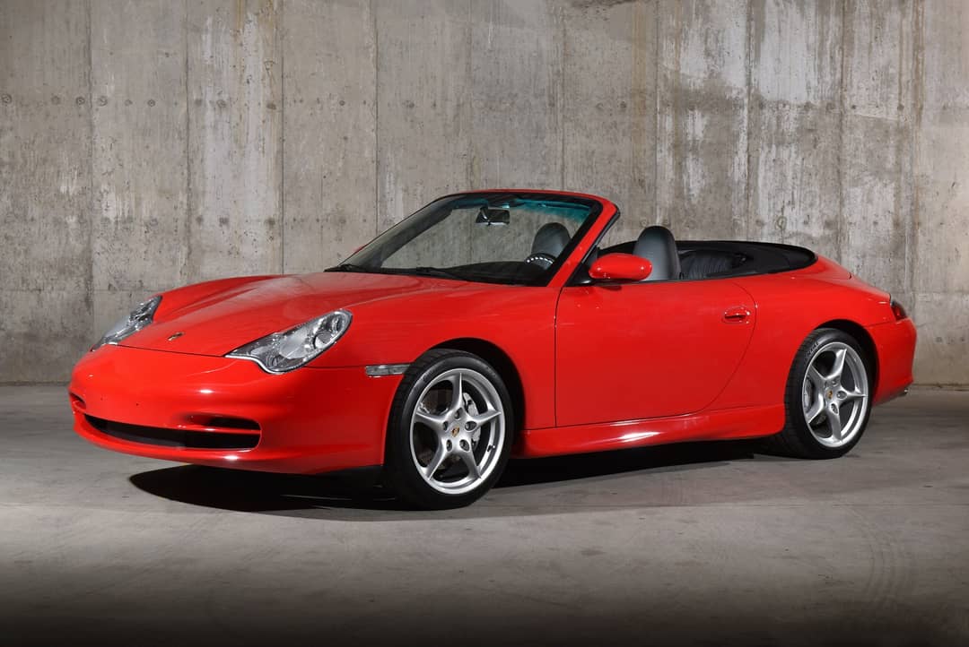 2002 Porsche 911 Carrera 4 — photo 2
