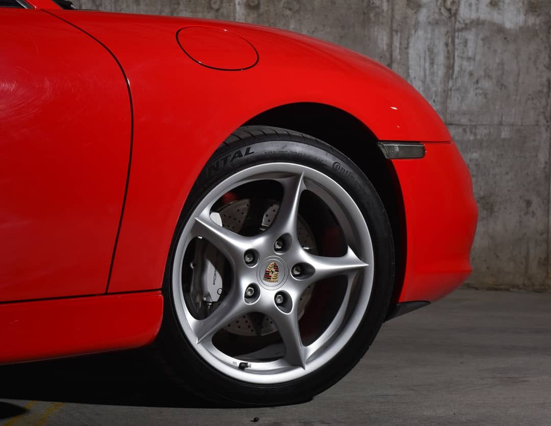 2002 Porsche 911 Carrera 4 — photo 11