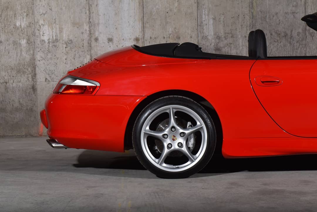 2002 Porsche 911 Carrera 4 — photo 13