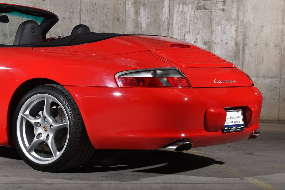 2002 Porsche 911 Carrera 4 — photo 16