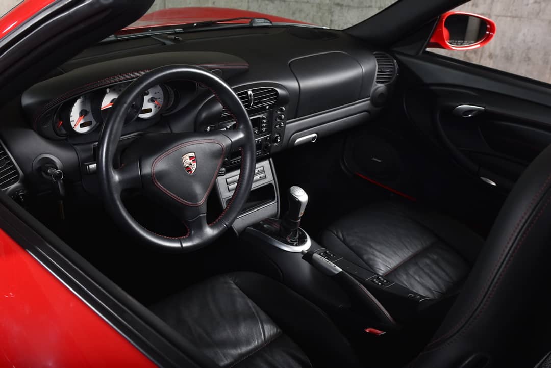 2002 Porsche 911 Carrera 4 — photo 23