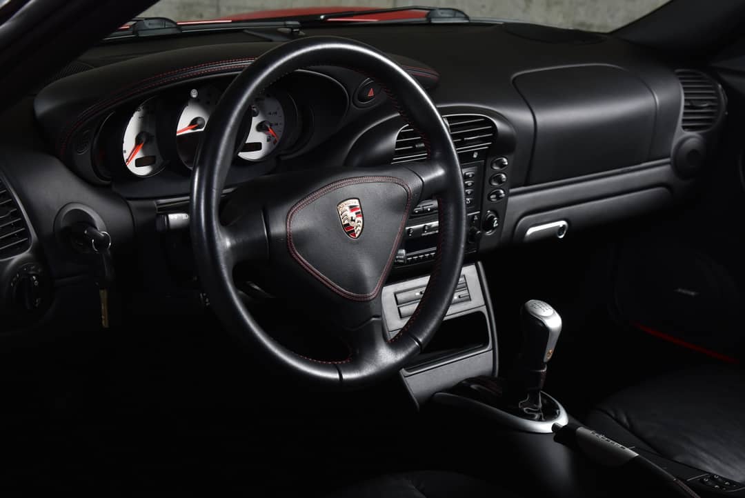 2002 Porsche 911 Carrera 4 — photo 24