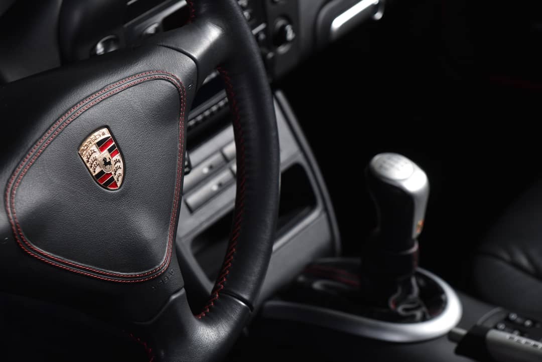 2002 Porsche 911 Carrera 4 — photo 30