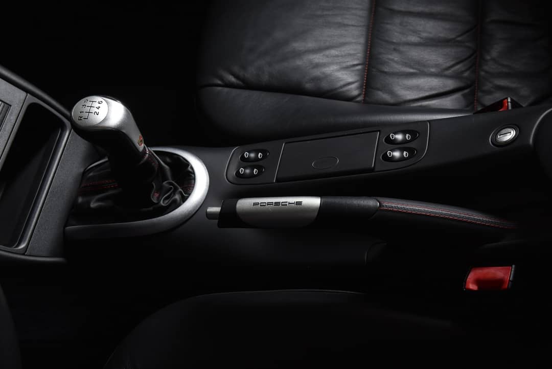 2002 Porsche 911 Carrera 4 — photo 33