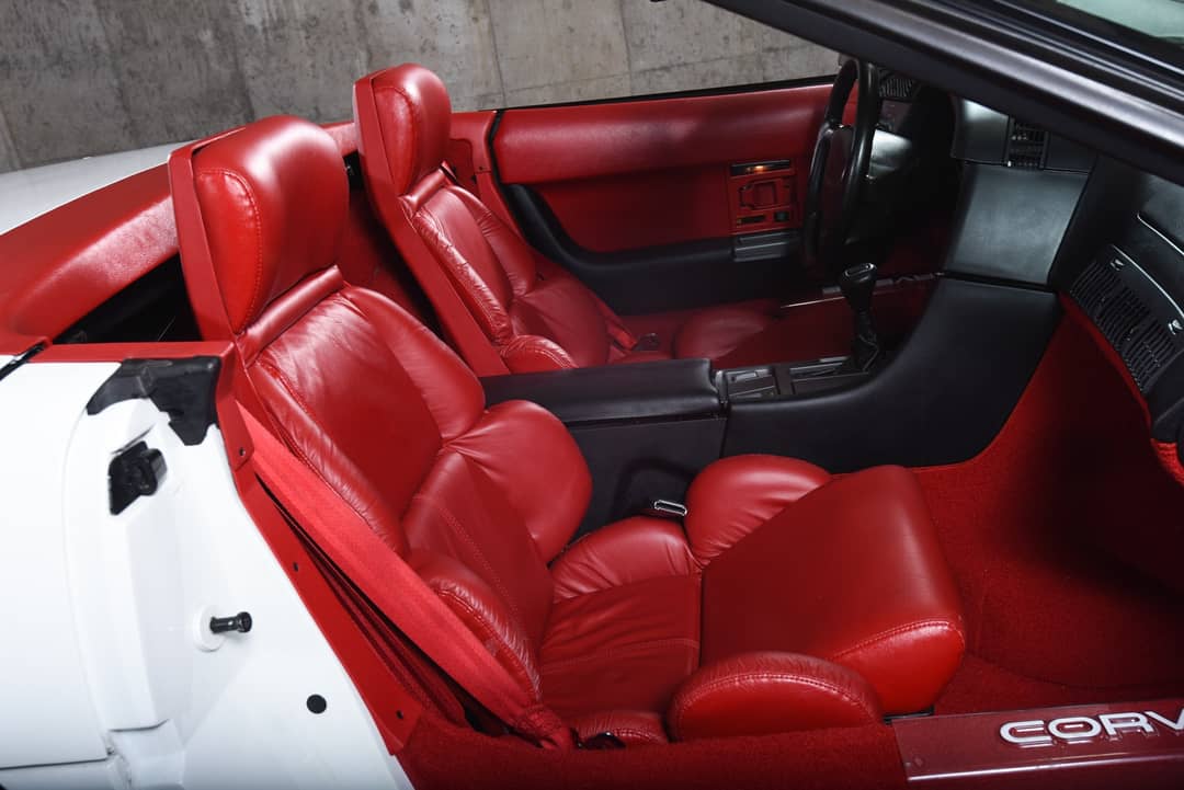1991 Chevrolet Corvette — photo 18