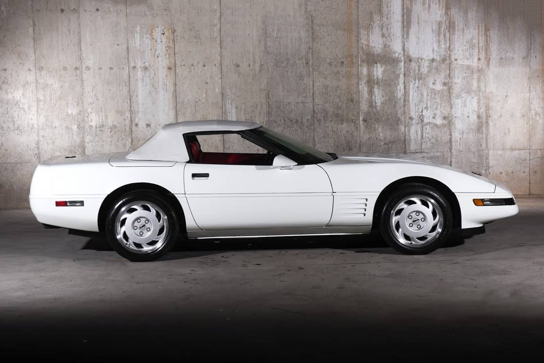 1991 Chevrolet Corvette — photo 7