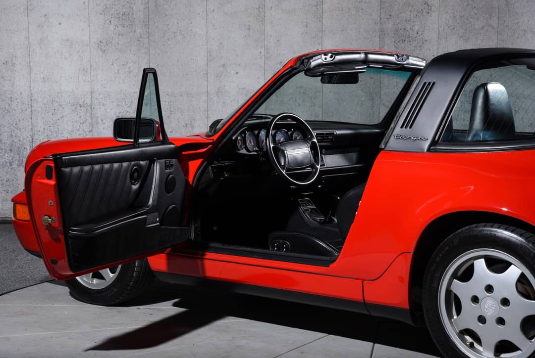 1990 Porsche 911 Carrera 2 — photo 12