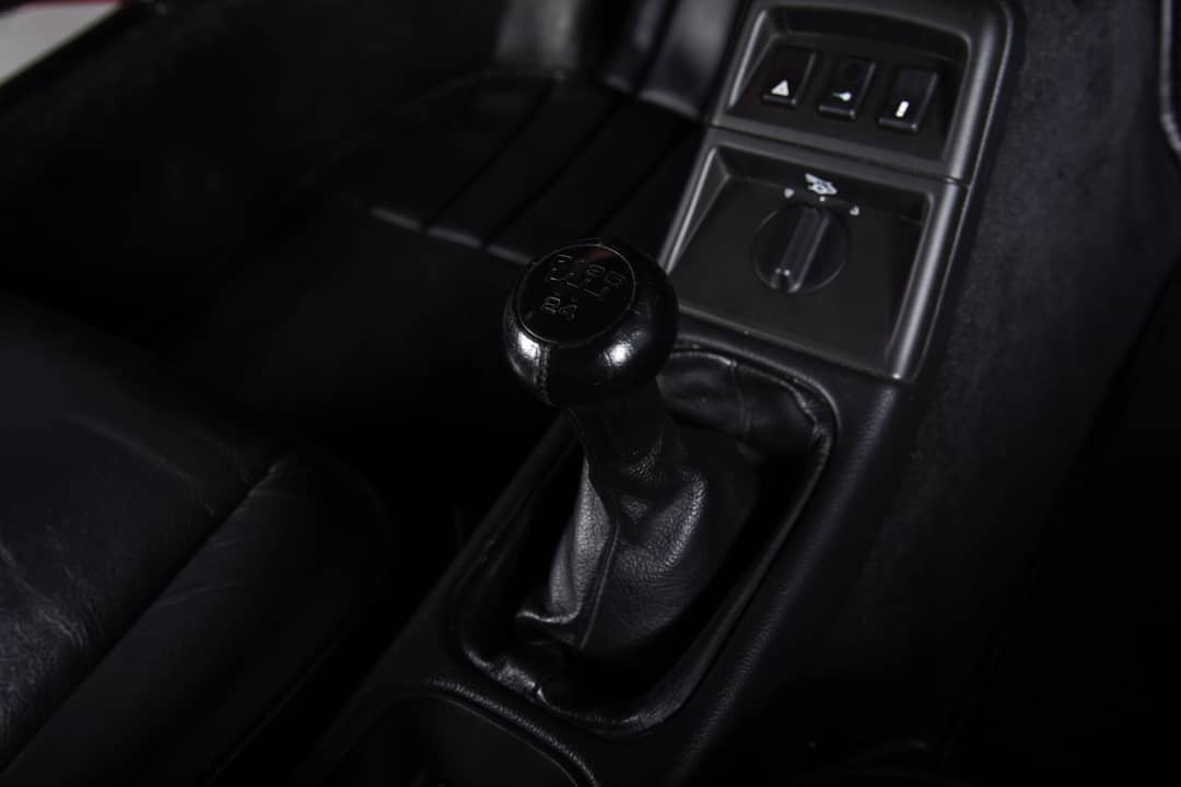 1990 Porsche 911 Carrera 2 — photo 16