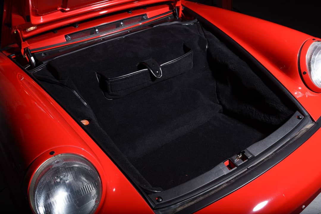 1990 Porsche 911 Carrera 2 — photo 26