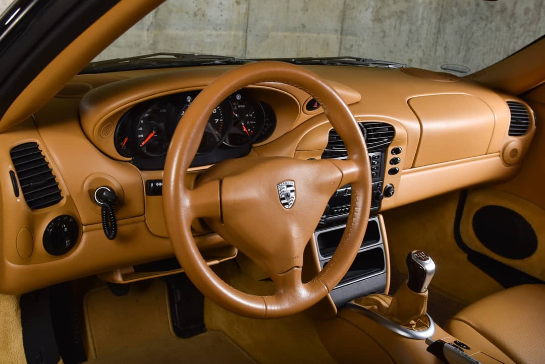2000 Porsche 911 Carrera — photo 27
