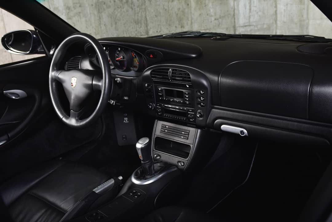 2004 Porsche 911 Carrera — photo 28