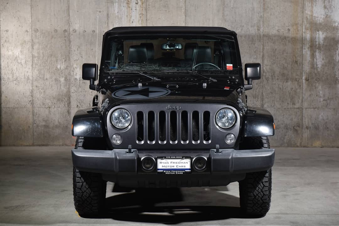 2016 Jeep Wrangler Sport — photo 16