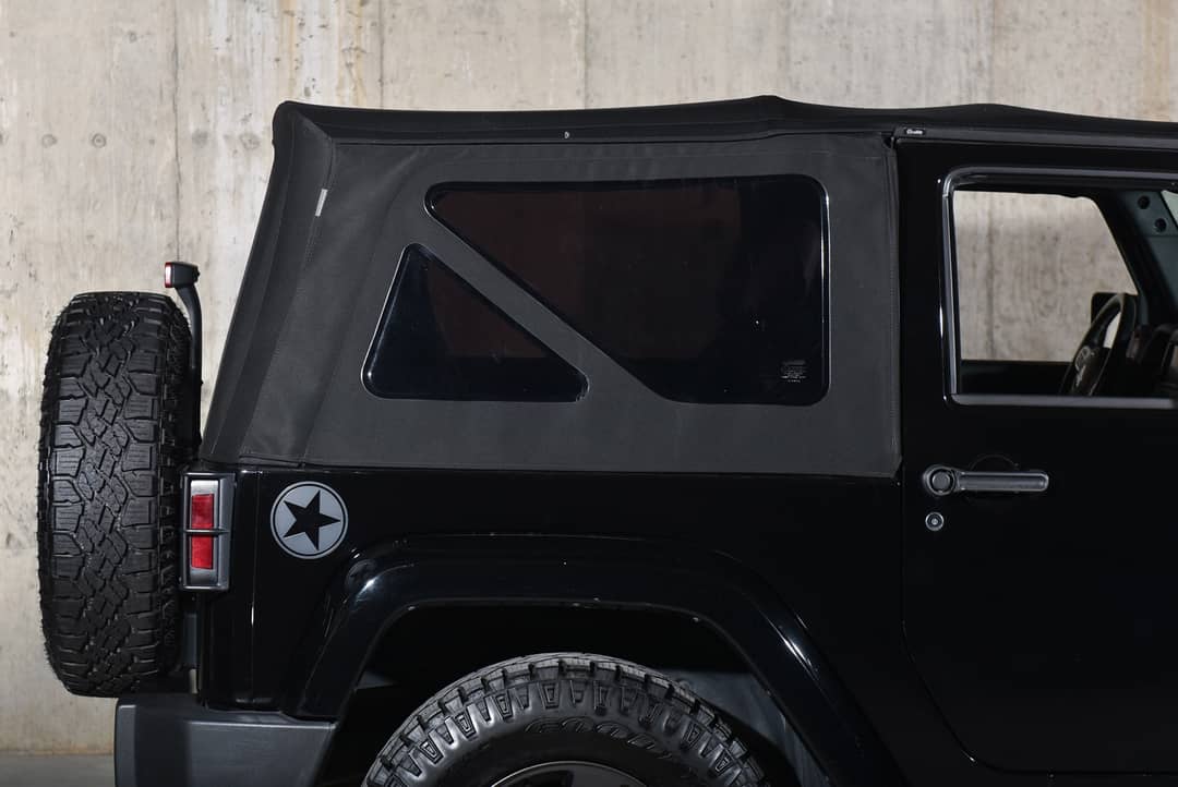 2016 Jeep Wrangler Sport — photo 17