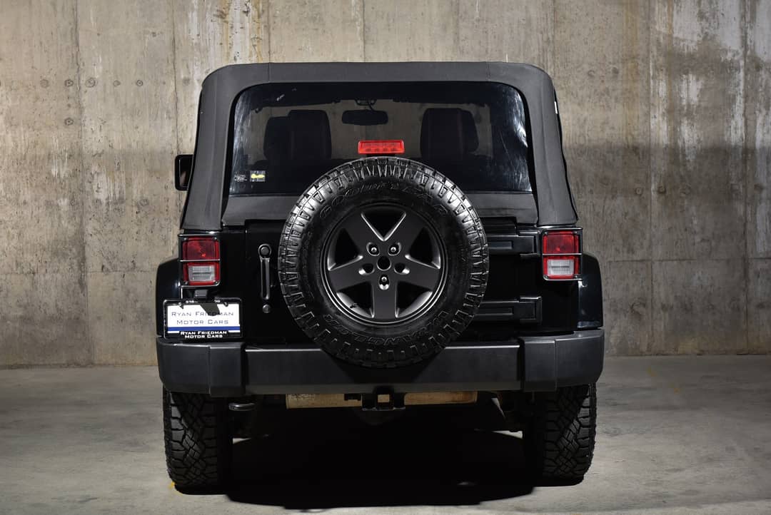 2016 Jeep Wrangler Sport — photo 6
