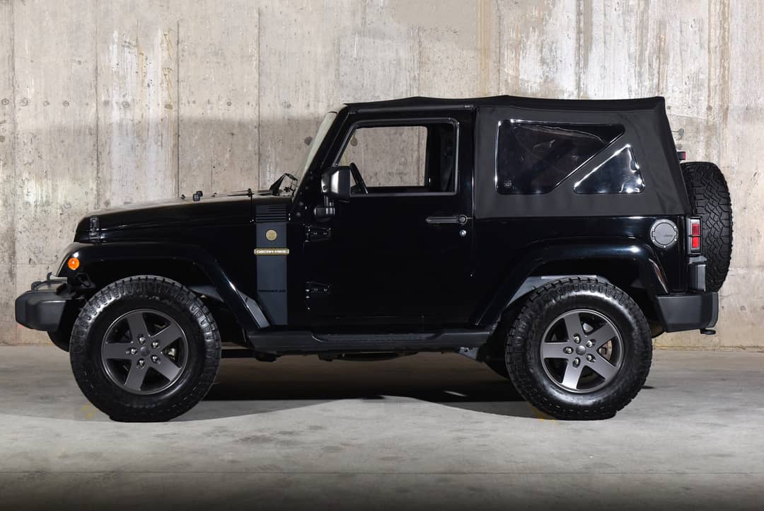 2016 Jeep Wrangler Sport — photo 8