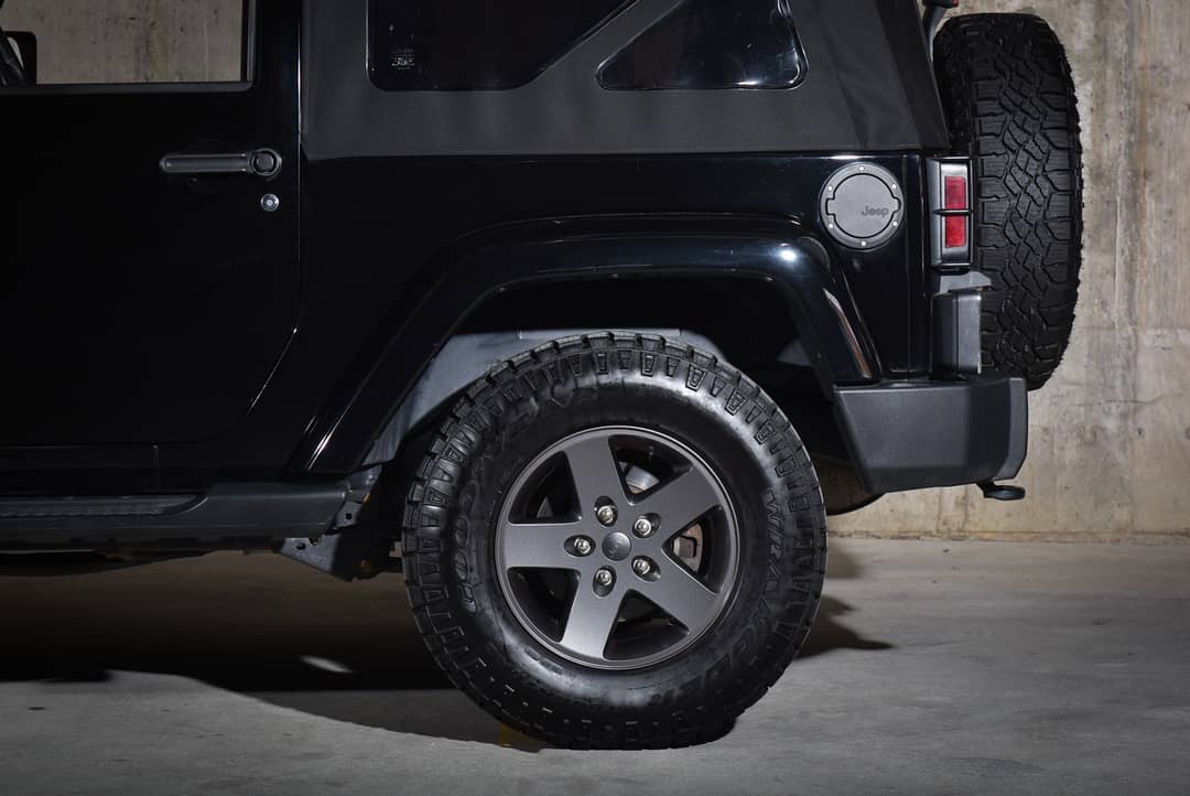 2016 Jeep Wrangler Sport — photo 9