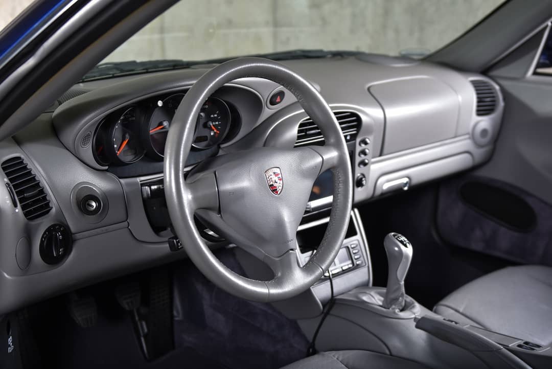 2002 Porsche 911 Carrera — photo 20