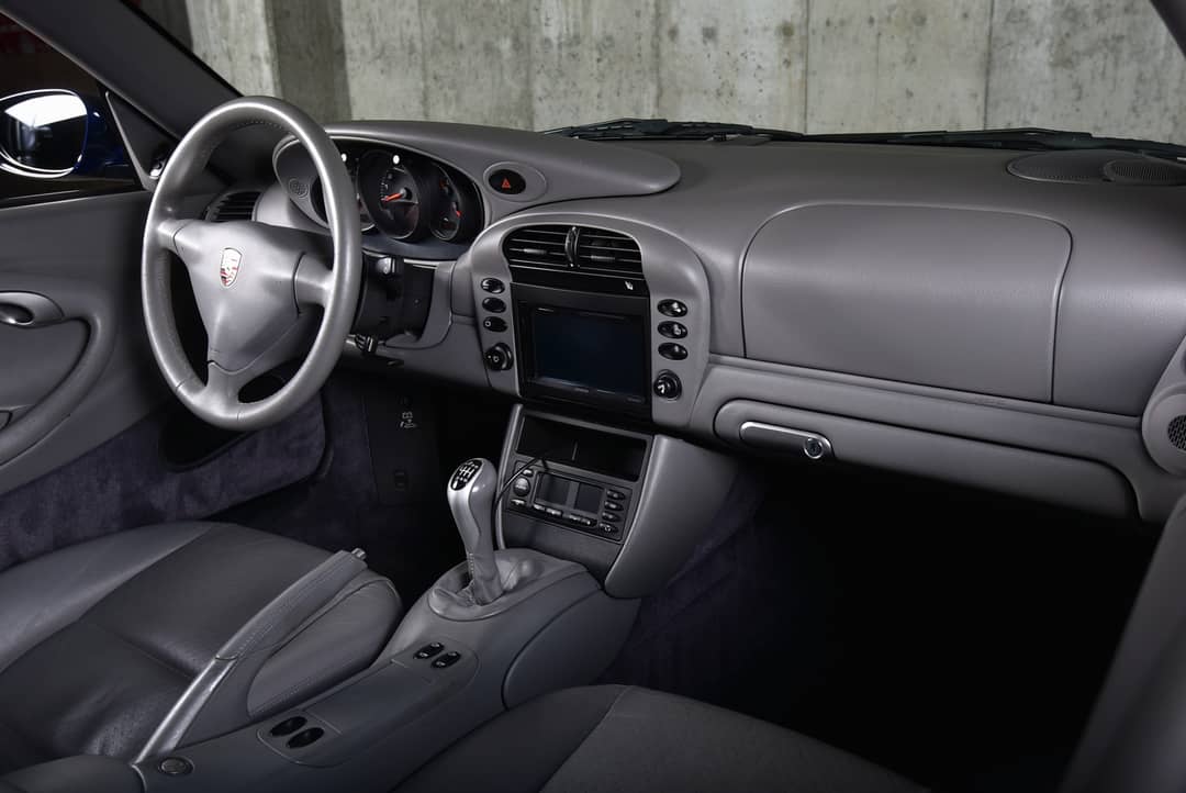 2002 Porsche 911 Carrera — photo 32