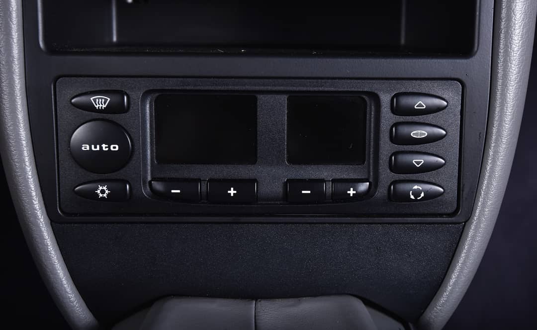 2002 Porsche 911 Carrera — photo 35