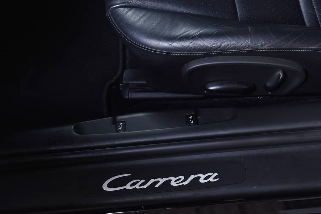 2004 Porsche 911 Carrera — photo 17
