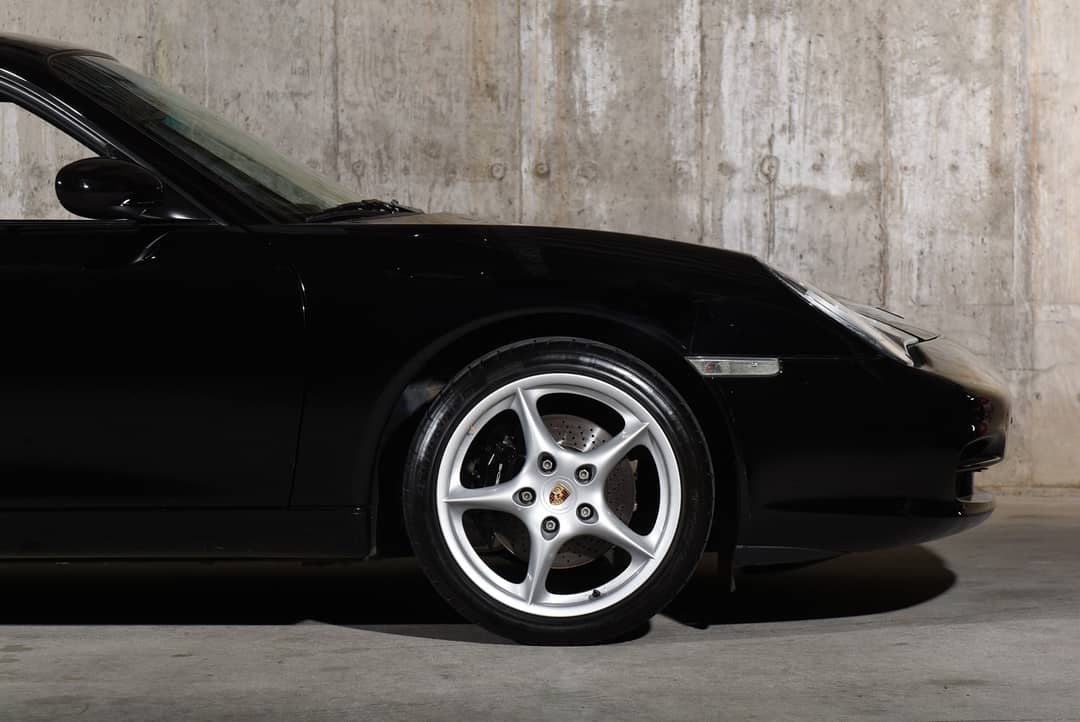 2004 Porsche 911 Carrera — photo 9