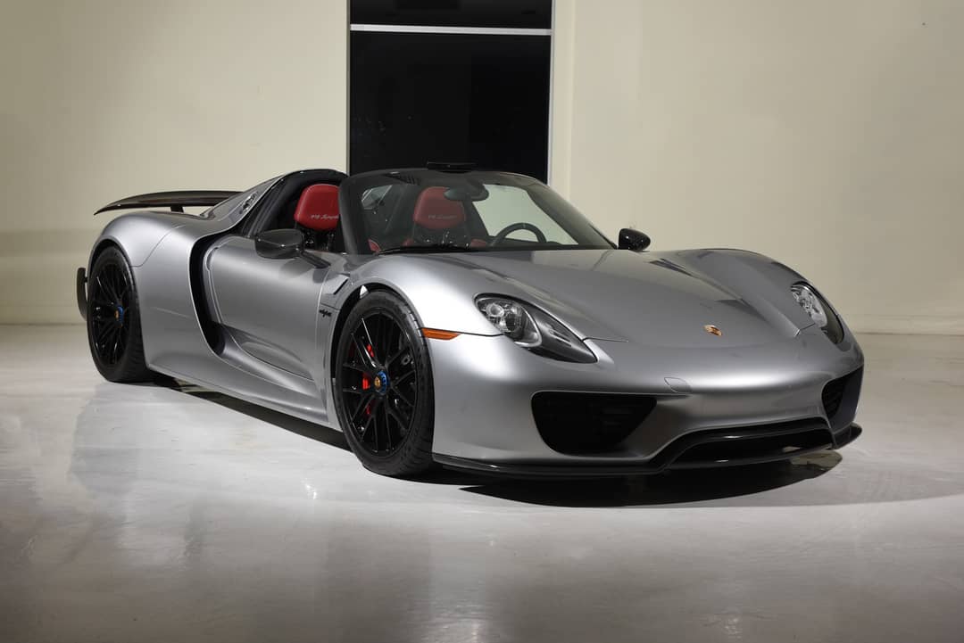 2015 Porsche 918 Spyder — photo 2