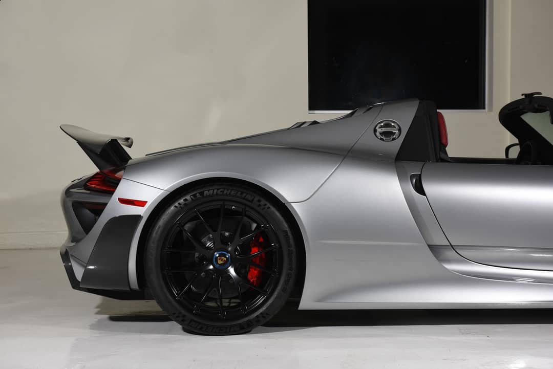 2015 Porsche 918 Spyder — photo 12