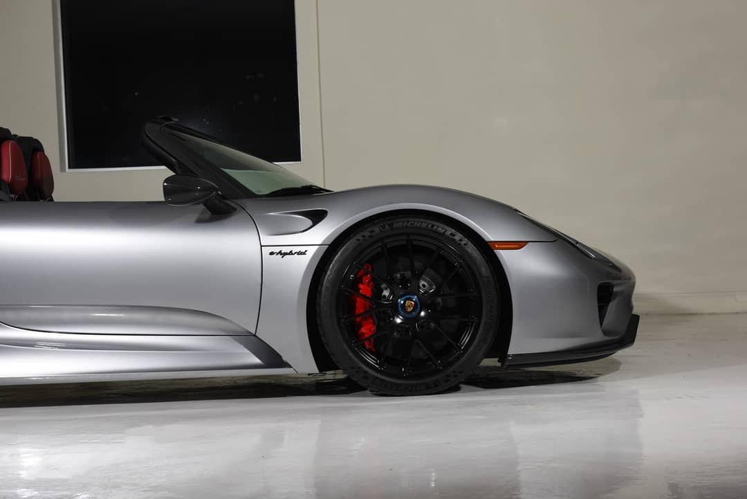 2015 Porsche 918 Spyder — photo 8